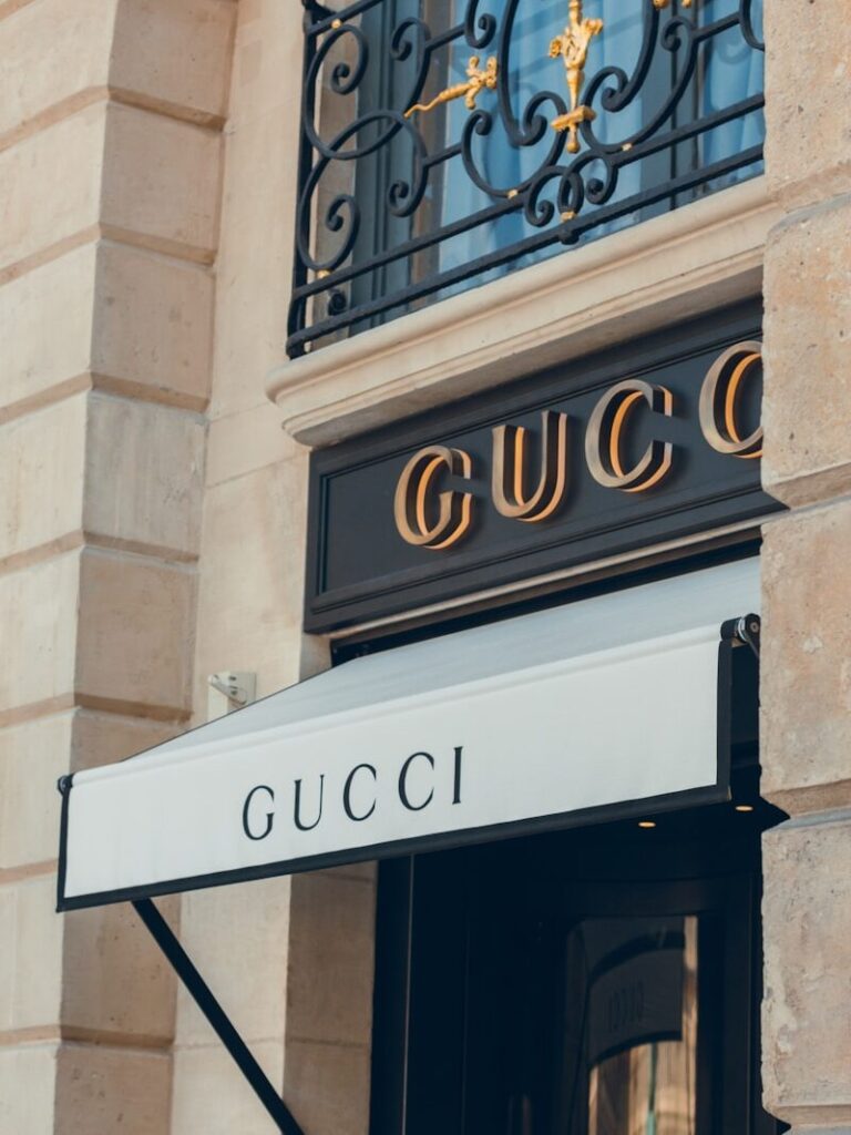 a building with a sign that says gucci